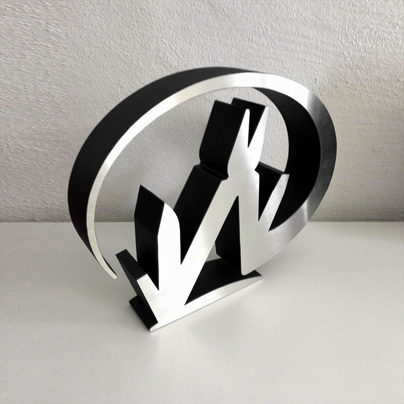 3D Logo Element gelasert für Leatherman