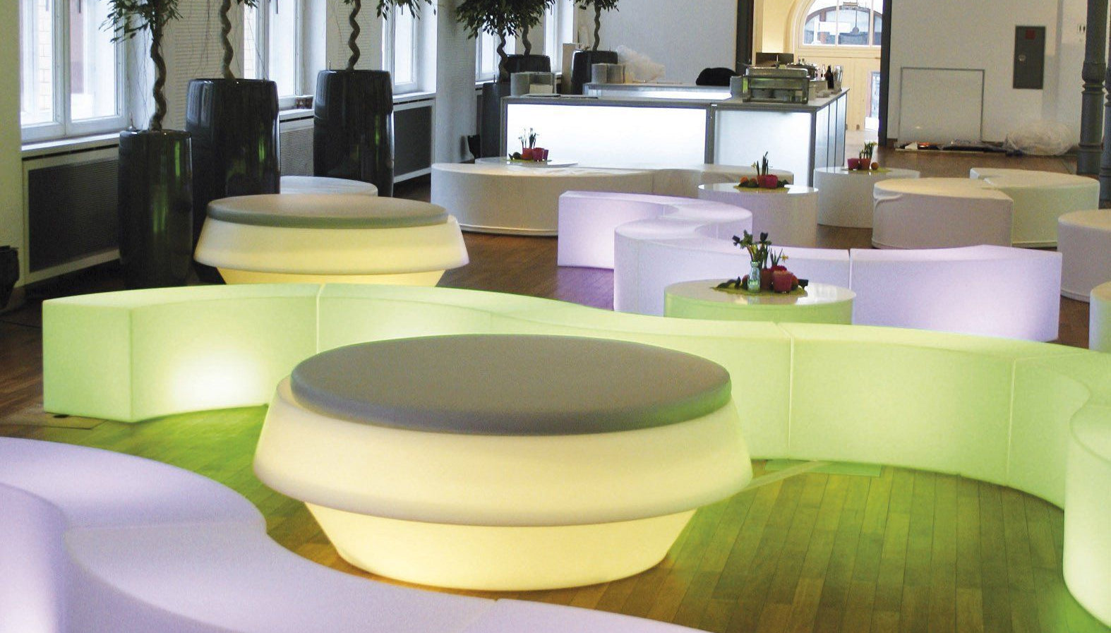 2er Set | Beleuchtbares Podest / Sitzbank SNAKE für Indoor + Outdoor | Sitzmöbel | brandamba.com