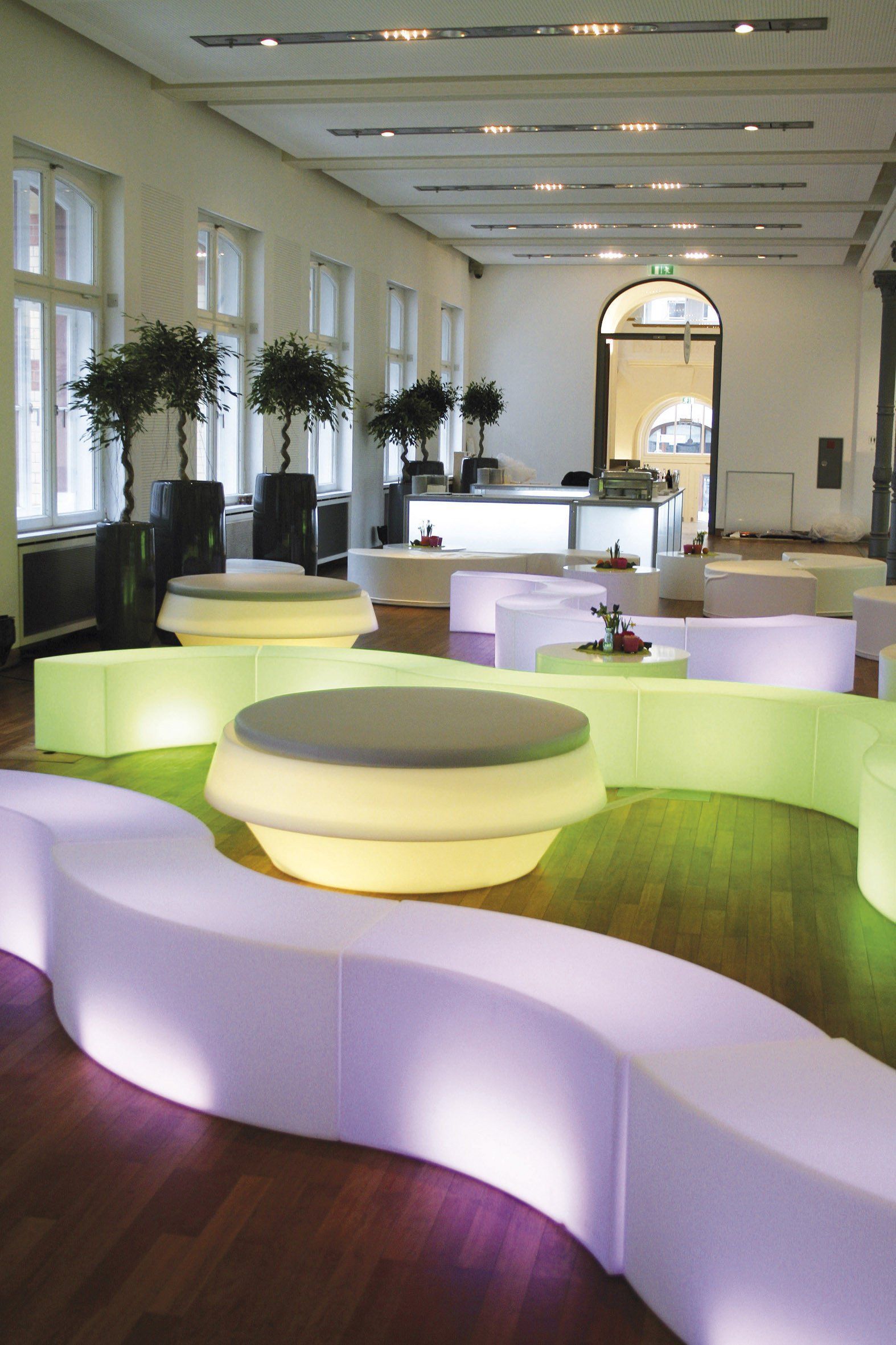 2er Set | Beleuchtbares Podest / Sitzbank SNAKE für Indoor + Outdoor | Sitzmöbel | brandamba.com