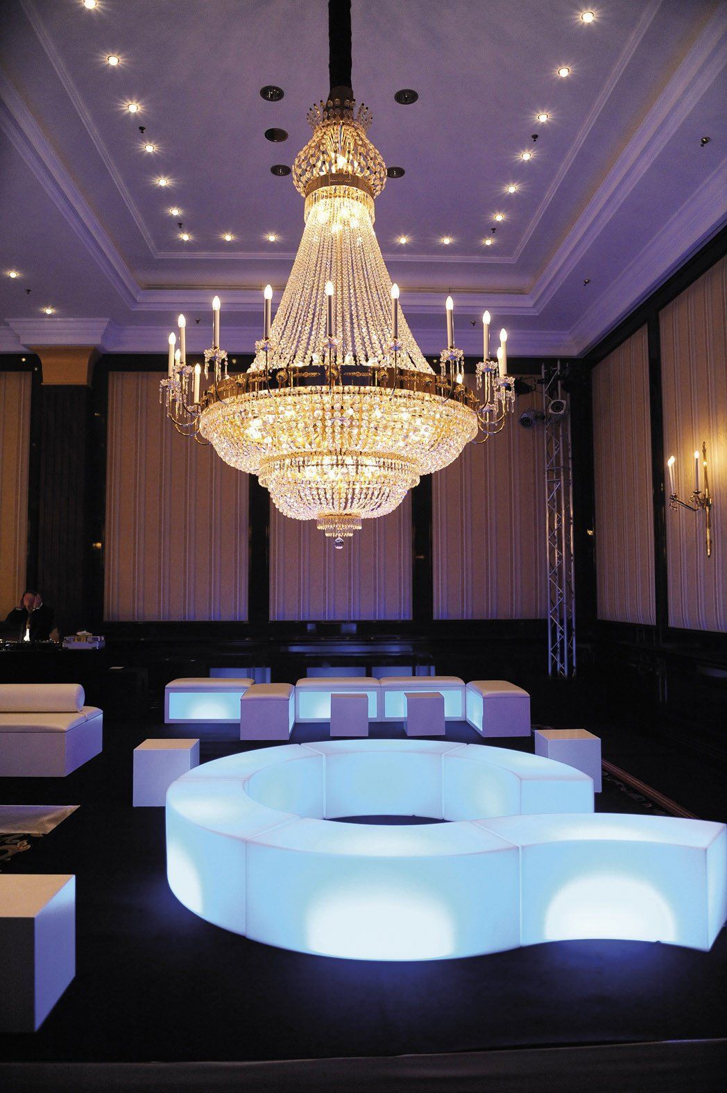 2er Set | Beleuchtbares Podest / Sitzbank SNAKE für Indoor + Outdoor | Sitzmöbel | brandamba.com