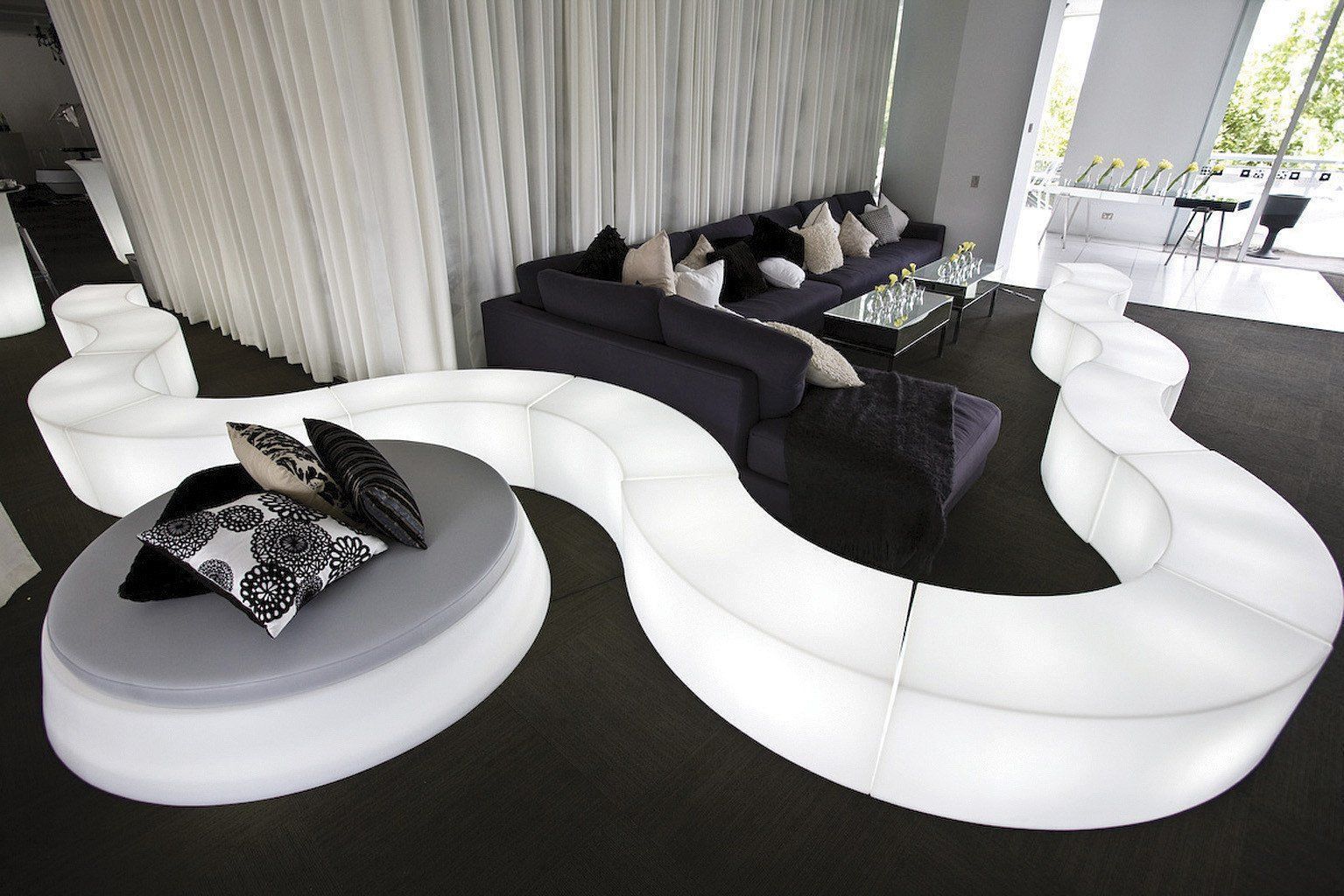 2er Set | Beleuchtbares Podest / Sitzbank SNAKE für Indoor + Outdoor | Sitzmöbel | brandamba.com