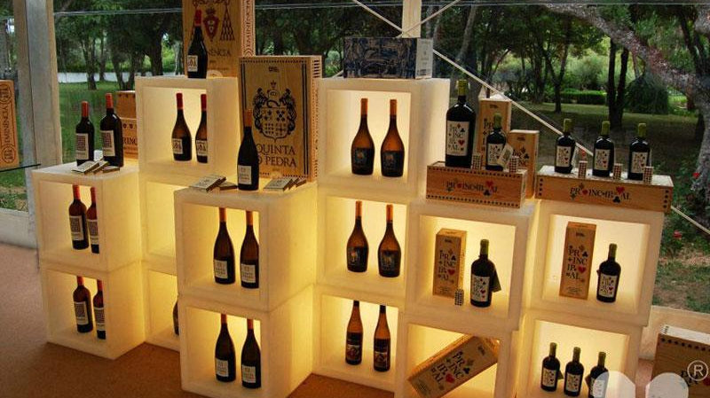 5er Set OPEN CUBE 45 Modular Display beleuchtet von Slide Studio | Produktpräsentation | brandamba.com