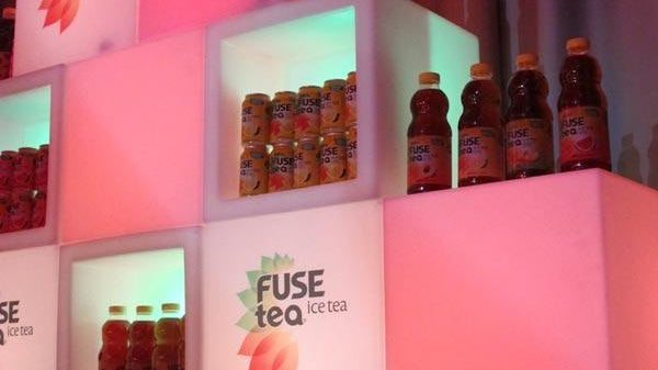 5er Set OPEN CUBE 45 Modular Display beleuchtet von Slide Studio | Produktpräsentation | brandamba.com