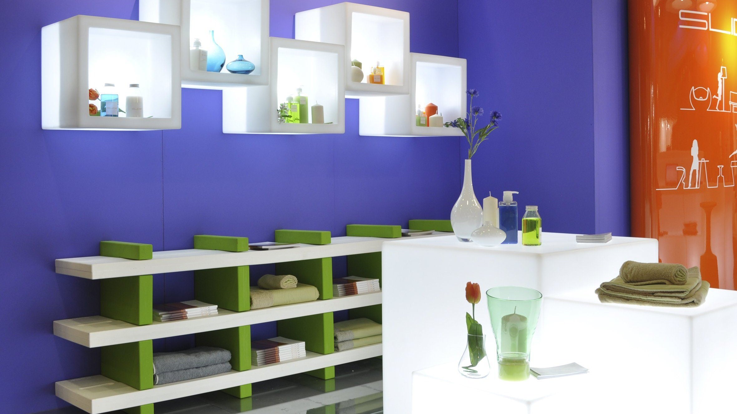 5er Set OPEN CUBE 45 Modular Display beleuchtet von Slide Studio | Produktpräsentation | brandamba.com