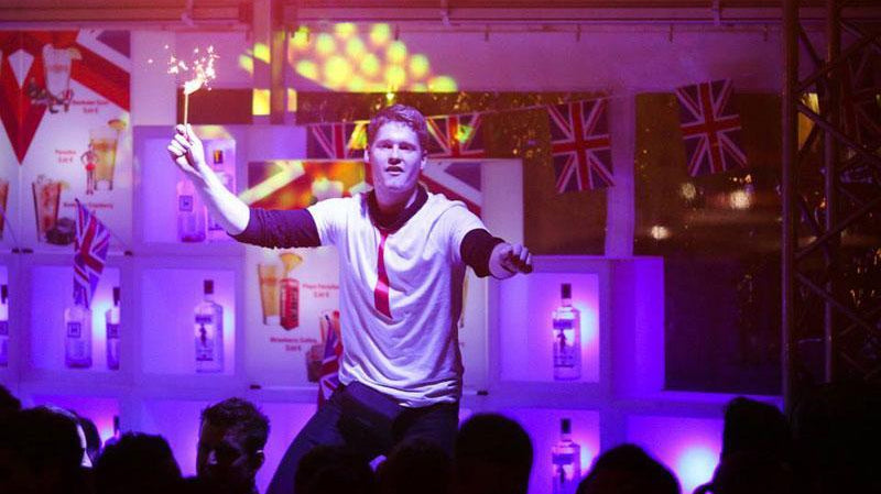 5er Set OPEN CUBE 45 Modular Display beleuchtet von Slide Studio | Produktpräsentation | brandamba.com