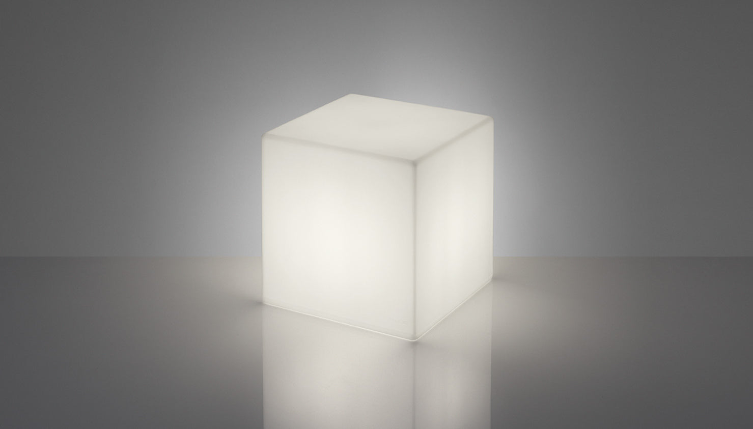 4er Set - Beleuchtbare Podeste SLIDE CUBO 40 für Indoor + Outdoor | Leuchtmöbel | LED Cube