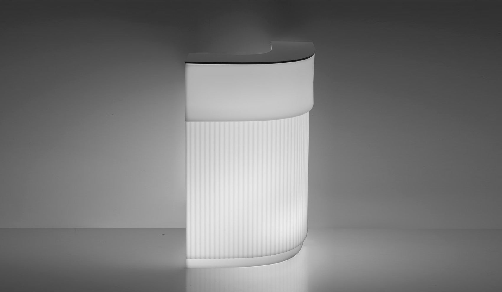 Slide CORDIALE CORNER | LED-BAR | Leuchttheke | Roberto Paoli