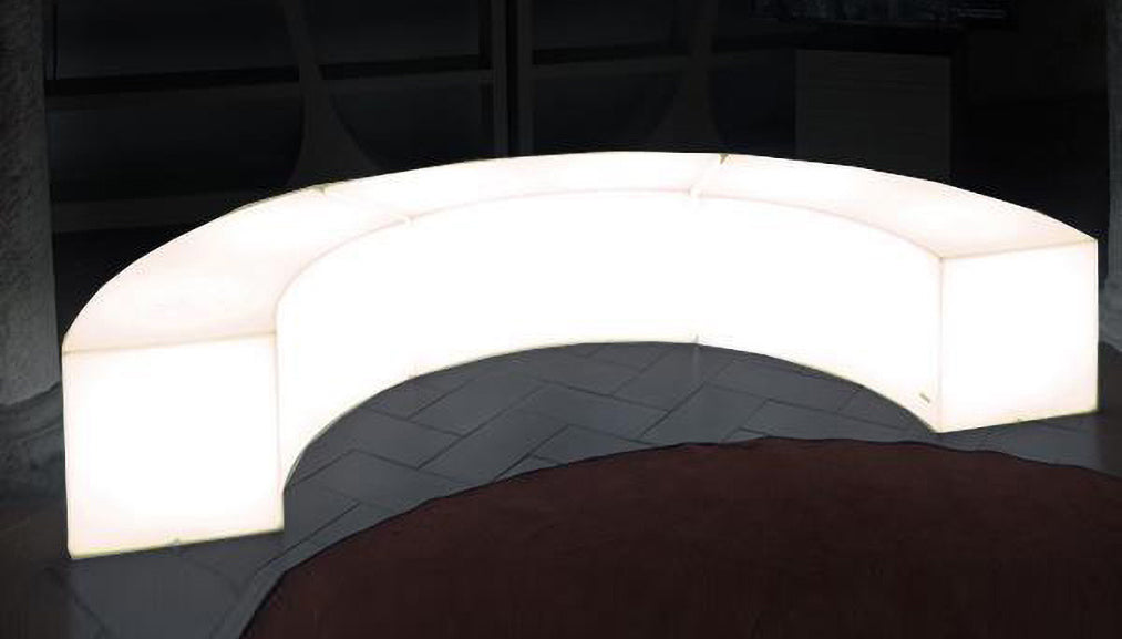 Beleuchtbare Podeste / Sitzbank SNAKE von Slide Studio | Leuchtmöbel | LED BANK