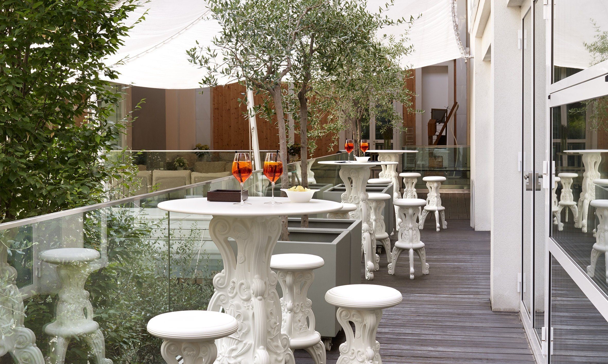 Barhocker MISTER OF LOVE für INDOOR + OUTDOOR | Sitzmöbel | brandamba.com