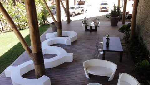 Beistelltisch SLIDE CHUBBY SIDE TABLE für Indoor + Outdoor | Tische | brandamba.com