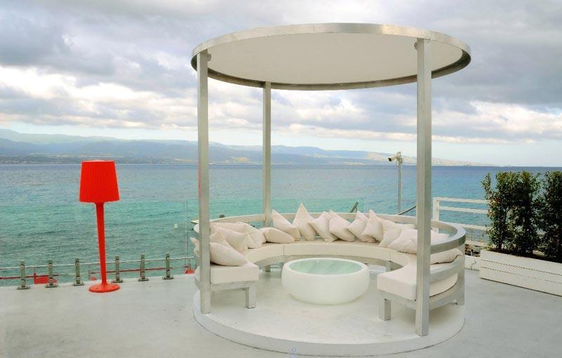 Beistelltisch SLIDE CHUBBY SIDE TABLE für Indoor + Outdoor | Tische | brandamba.com