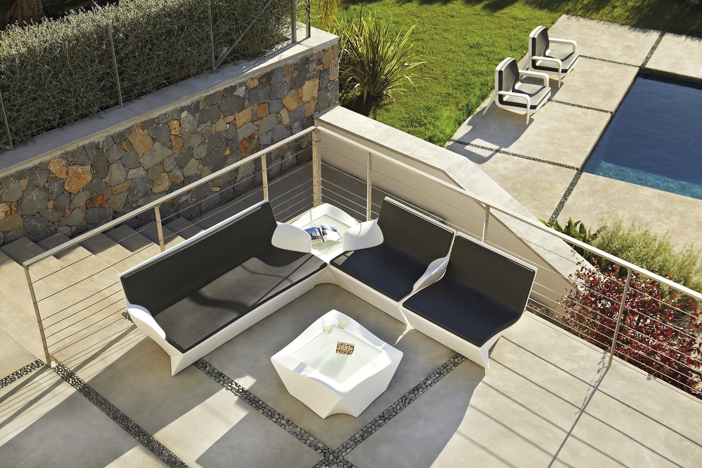 Beistelltisch, Bistrotisch SLIDE KAMI NI für Indoor + Outdoor | Tische | brandamba.com