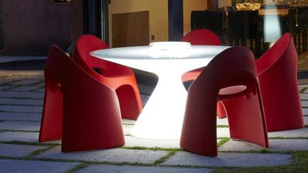 Beleuchtbarer Tisch, Esstisch, Präsentationstisch ED von Guglielmo Berchicci | Tische | brandamba.com