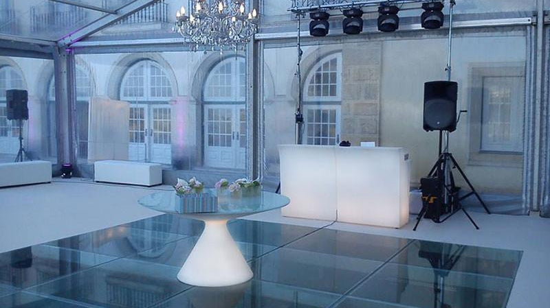 Beleuchtbarer Tisch, Esstisch, Präsentationstisch ED von Guglielmo Berchicci | Tische | brandamba.com