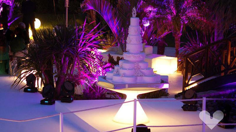 Beleuchtbarer Tisch, Esstisch, Präsentationstisch ED von Guglielmo Berchicci | Tische | brandamba.com