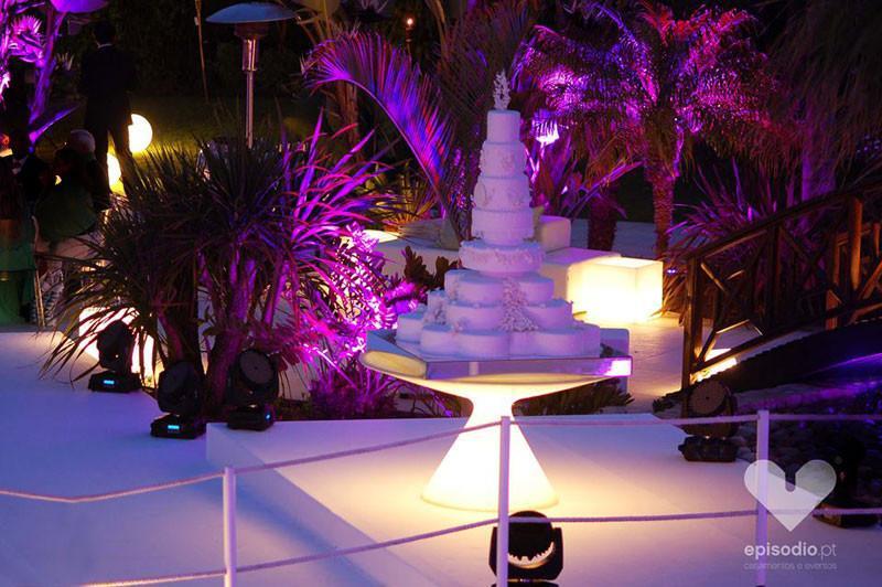 Beleuchtbarer Tisch, Esstisch, Präsentationstisch ED von Guglielmo Berchicci | Tische | brandamba.com