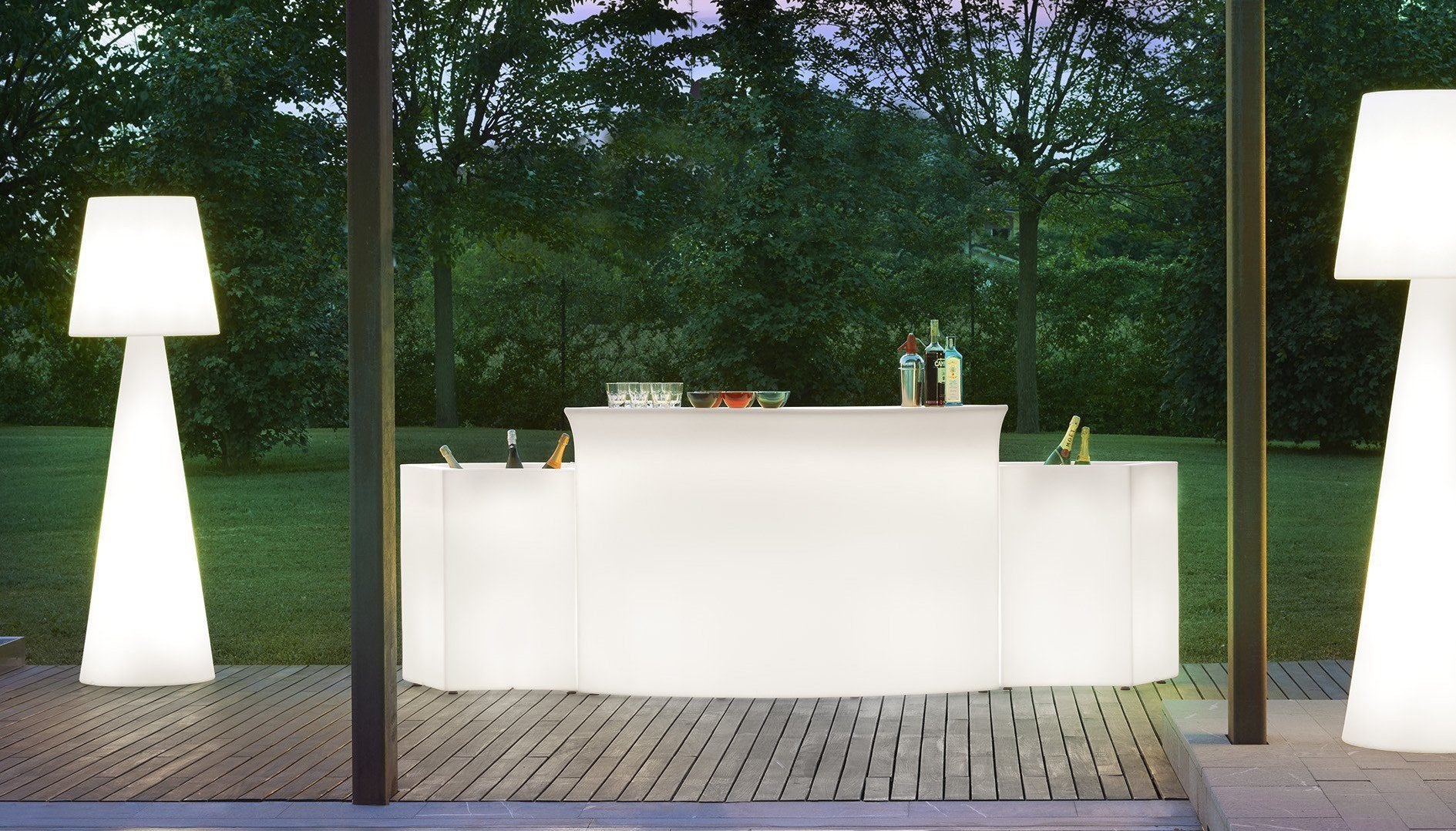 SLIDE BREAK LINE - beleuchtbare Indoor und Outdoor Theke | LED Theke | brandamba.com