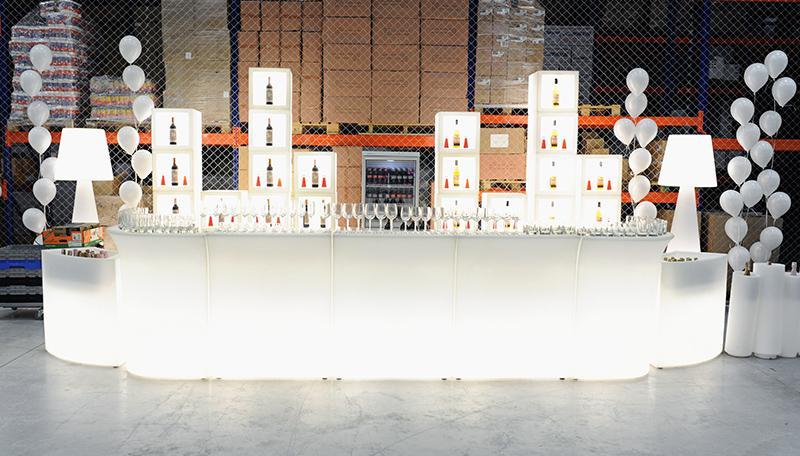 Leuchttheke BREAK LINE mit COCKTAIL STATION + SPEED RACK | LED Theke | brandamba.com