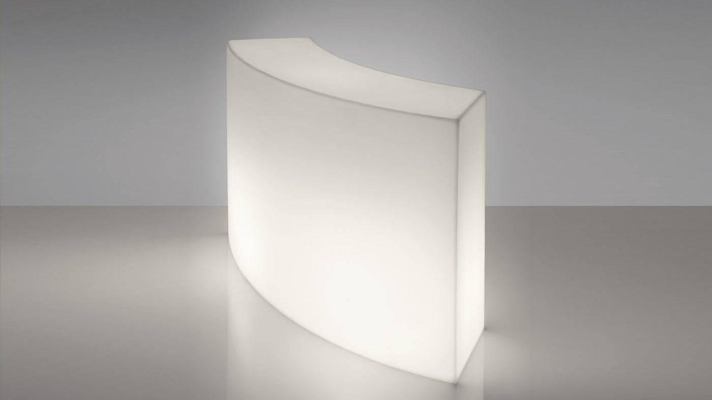 Präsentationspodest, Theke SNACK BAR von Giò Colonna Romano | Theken | brandamba.com