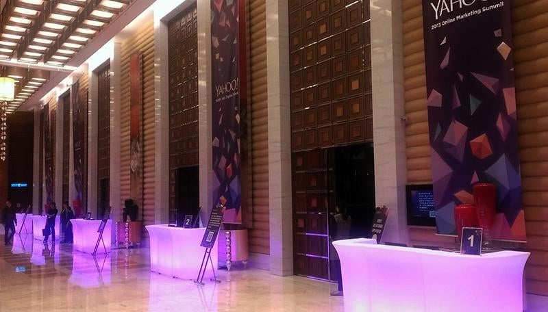 Set Slide Jumbo Leuchttheke Eventtheke 2x JUMBO CORNER + 3x JUMBO BAR | LED Theke | brandamba.com