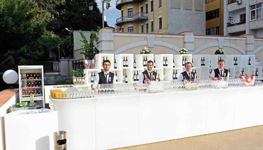 Slide BREAK BAR Leuchttheken-Set | 3 x BREAK BAR, Halbkreis | LED Theke | brandamba.com