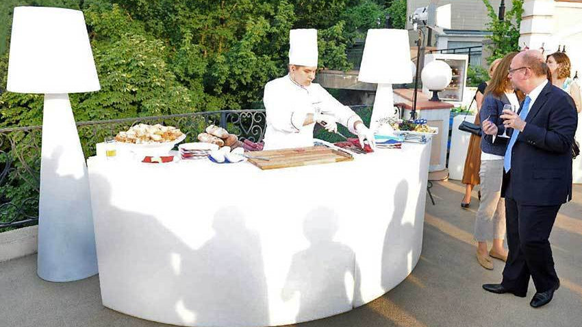 Slide BREAK BAR Leuchttheken-Set | 3 x BREAK BAR, Halbkreis | LED Theke | brandamba.com