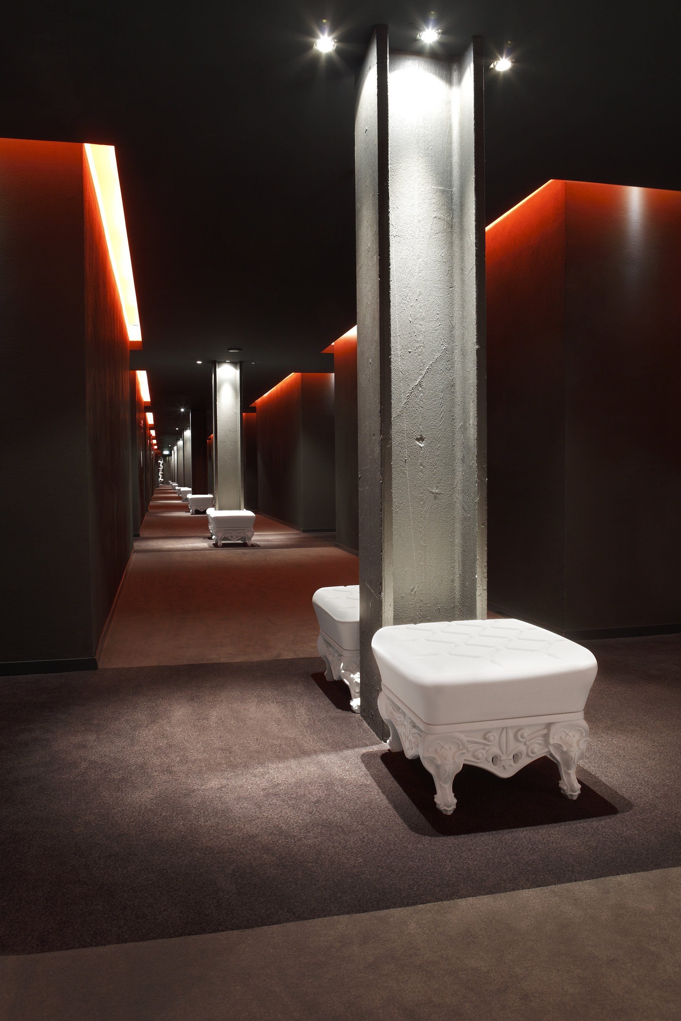 Slide Hocker LITTLE PRINCE OF LOVE für Indoor + Outdoor | Sitzmöbel | brandamba.com