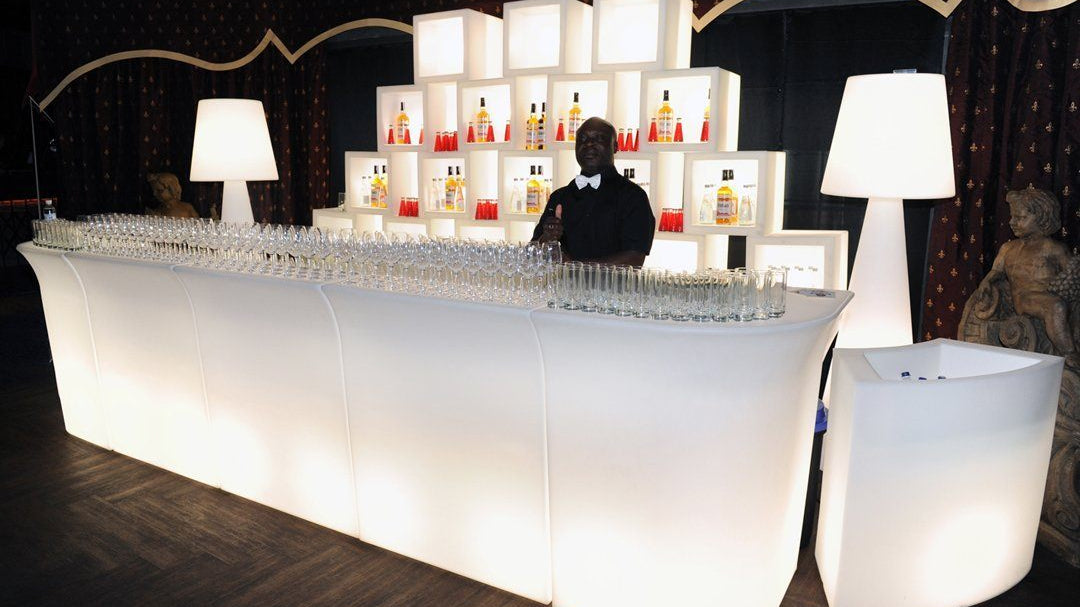 Slide ICE BAR passend zu Slide Thekensystem BREAK | LED Theke | brandamba.com