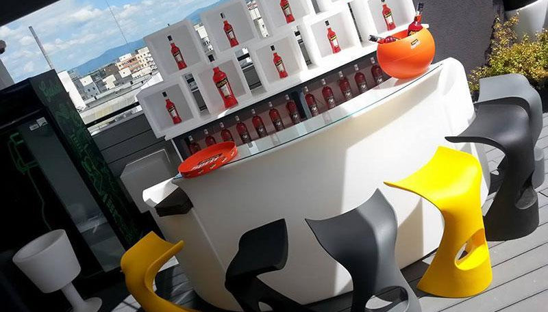 Slide ICE BAR passend zu Slide Thekensystem BREAK | LED Theke | brandamba.com