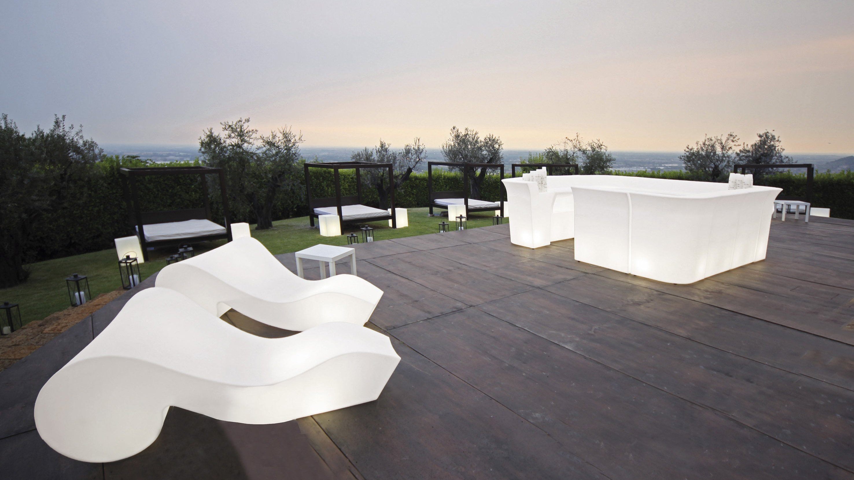 Slide JUMBO BAR Leuchttheke Eventtheke Gerades Element | LED Theke | brandamba.com