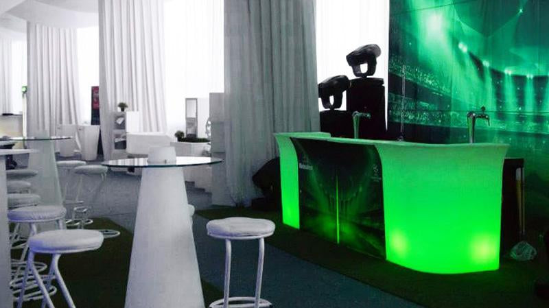 Slide JUMBO CORNER Leuchttheke + Spülbecken SINK | LED Theke | brandamba.com