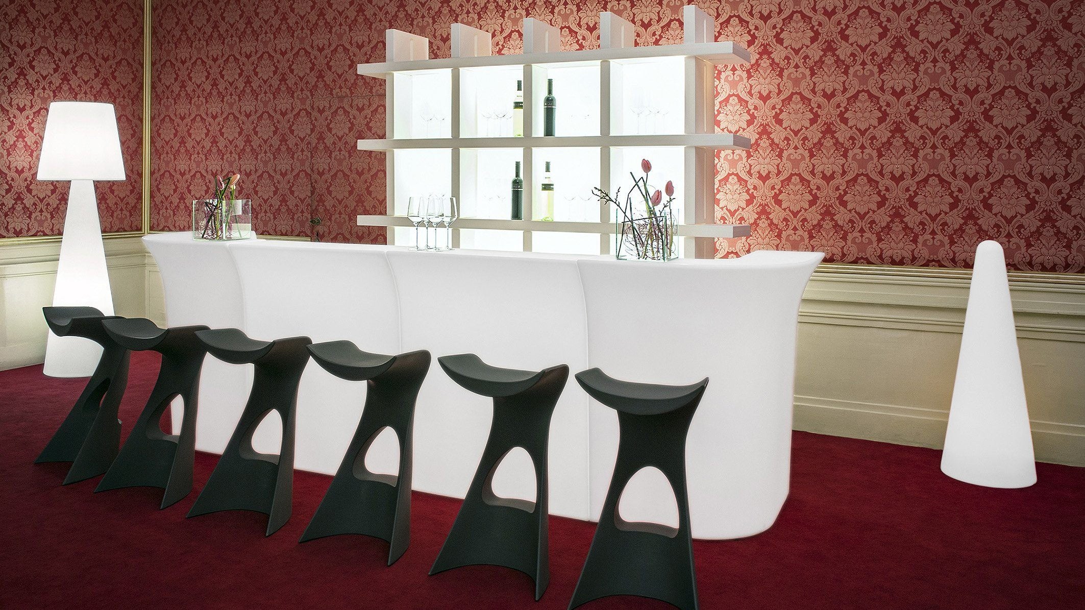 Slide JUMBO CORNER Leuchttheke + Spülbecken SINK | LED Theke | brandamba.com