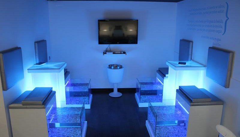 Slide Leucht-Stehtisch X2 für Indoor + Outdoor | Tische | brandamba.com