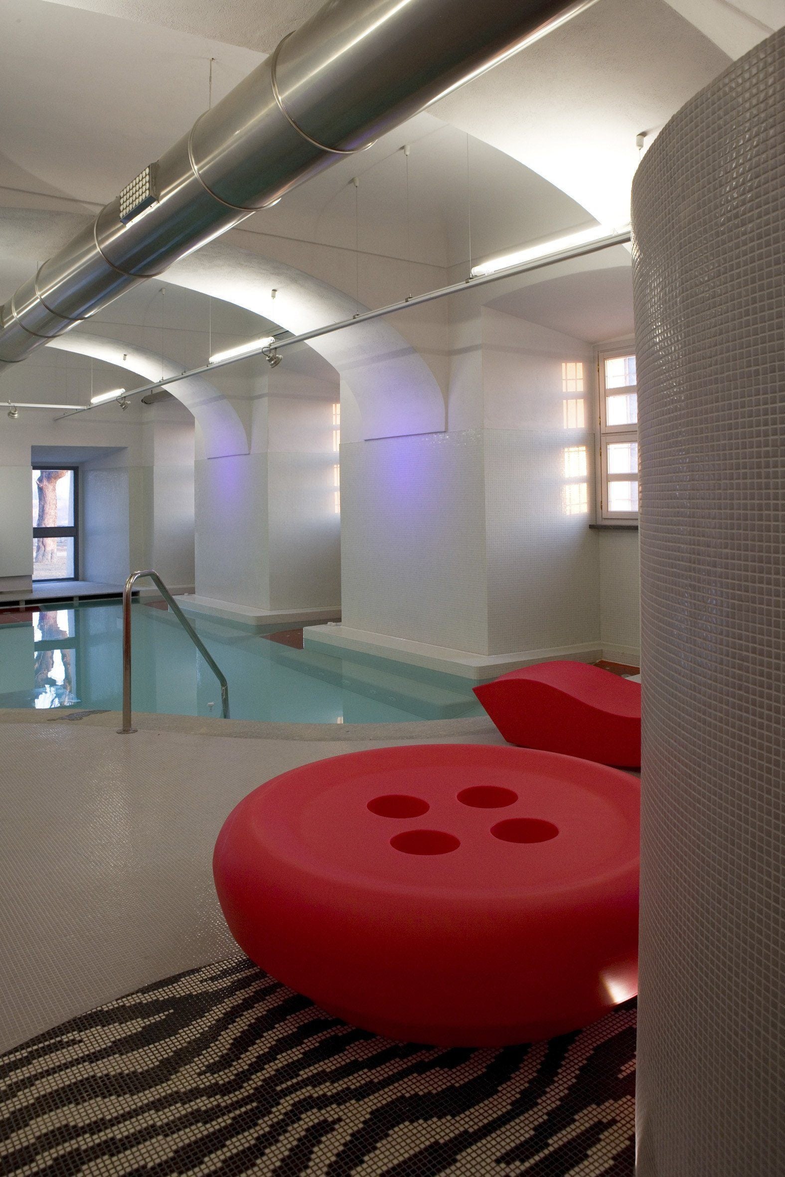 Slide Leuchthocker BOT ONE für Indoor + Outdoor | Sitzmöbel | brandamba.com