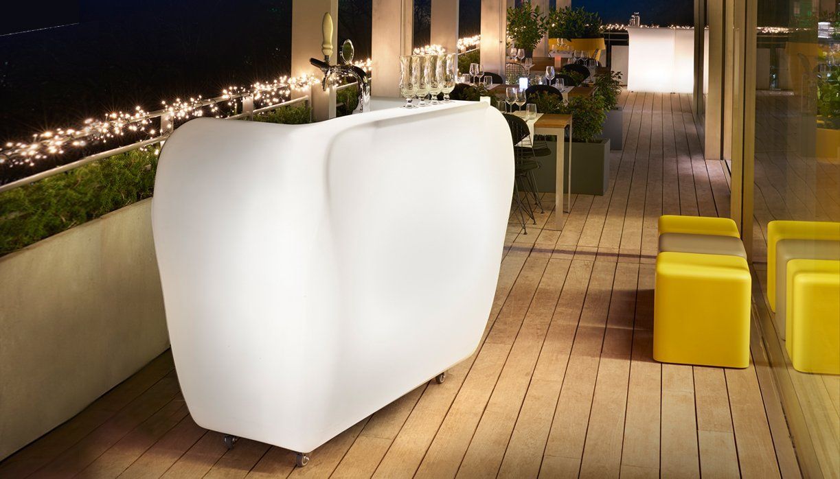 Slide ROLLER BAR Cocktailbar Leuchtbar Leuchttheke von Gerd van Cauteren | Theken | brandamba.com