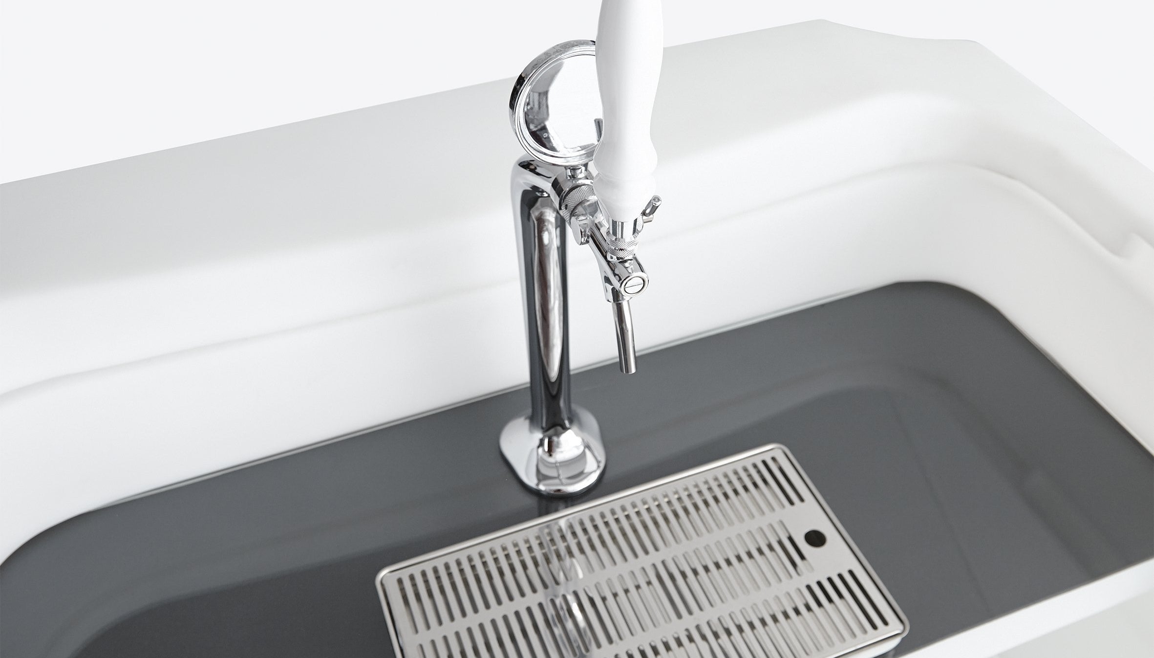 Slide ROLLER BAR mit BEER DISPENSER beleuchtbare Rolltheke mit Zapfanlage | Theken | brandamba.com