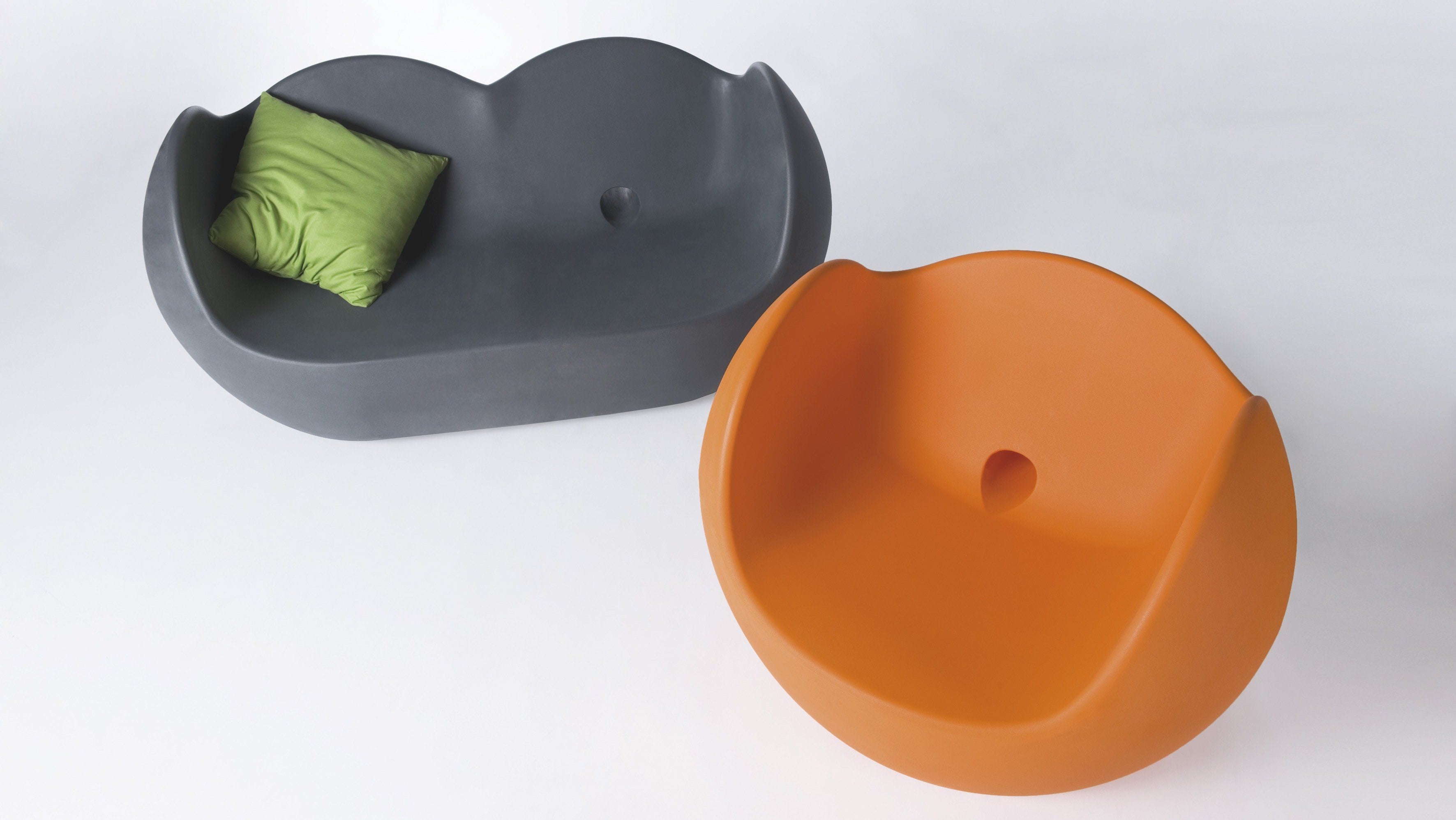 Slide Sofa BLOSSY von Karim Rashid | Sitzmöbel | brandamba.com