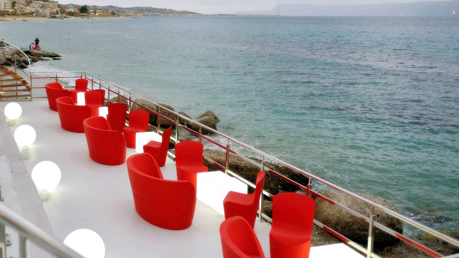 Slide Sofa RAP von Karim Rashid | Sitzmöbel | brandamba.com