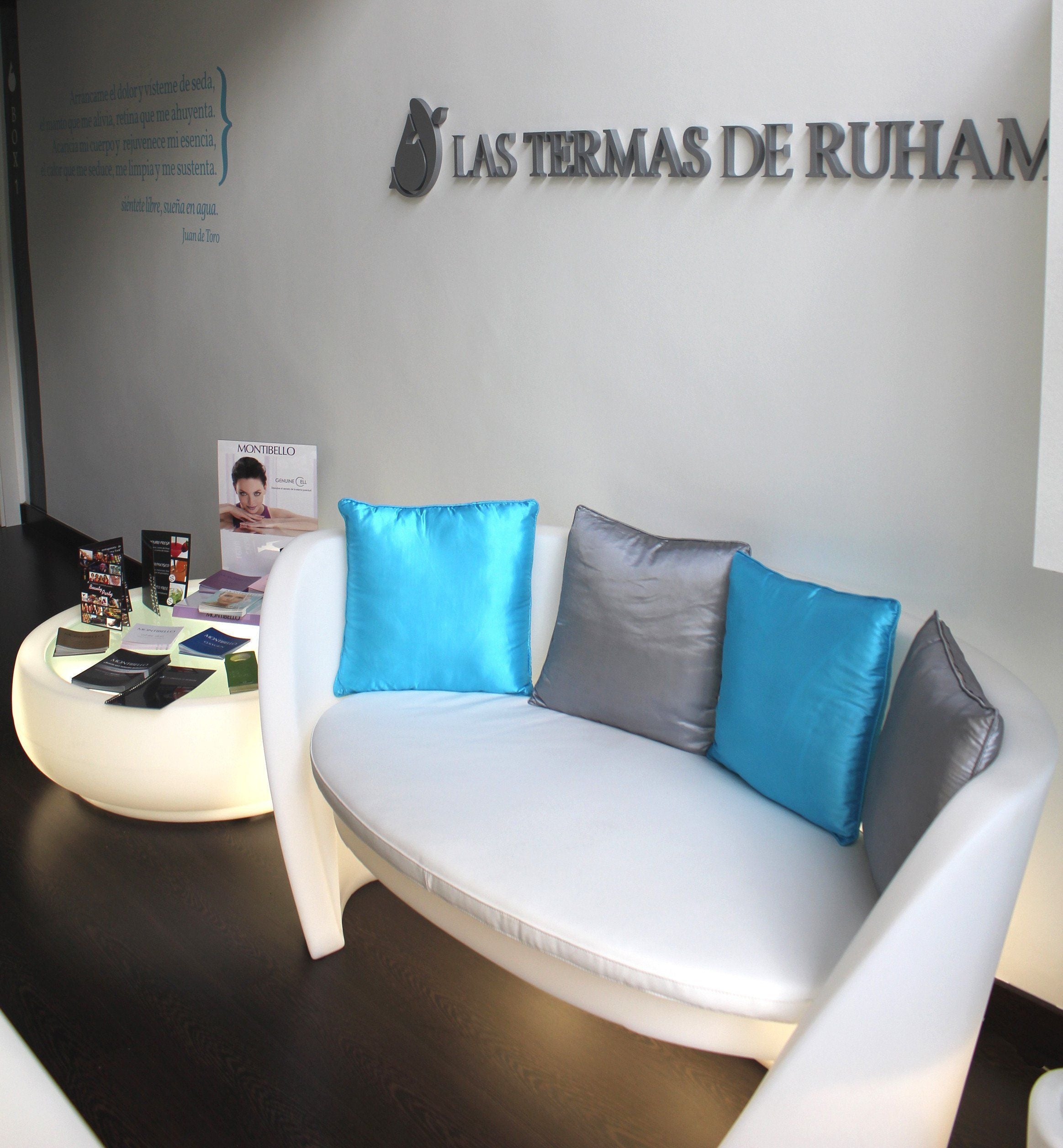 Slide Sofa RAP von Karim Rashid | Sitzmöbel | brandamba.com