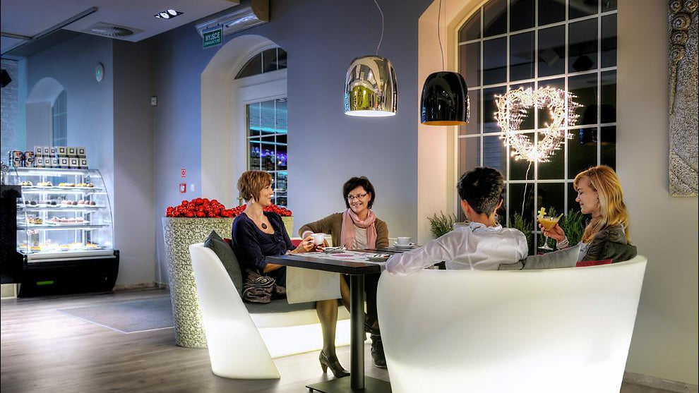 Slide Sofa RAP von Karim Rashid | Sitzmöbel | brandamba.com