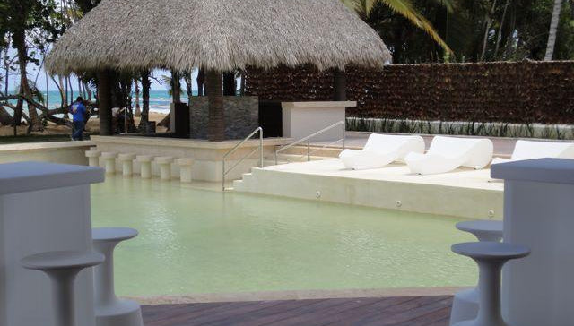 Slide Stehtisch X2 | Tische | brandamba.com