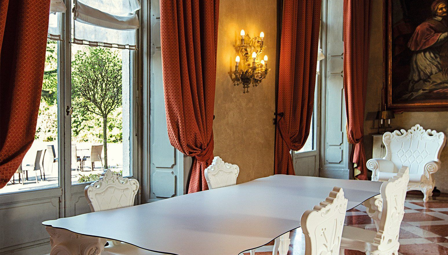 Slide Tisch SIR OF LOVE für Indoor + Outdoor | Tische | brandamba.com