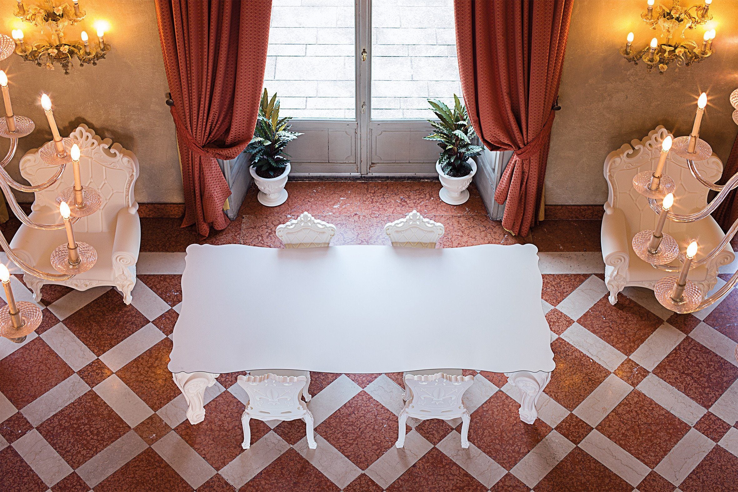 Slide Tisch SIR OF LOVE für Indoor + Outdoor | Tische | brandamba.com