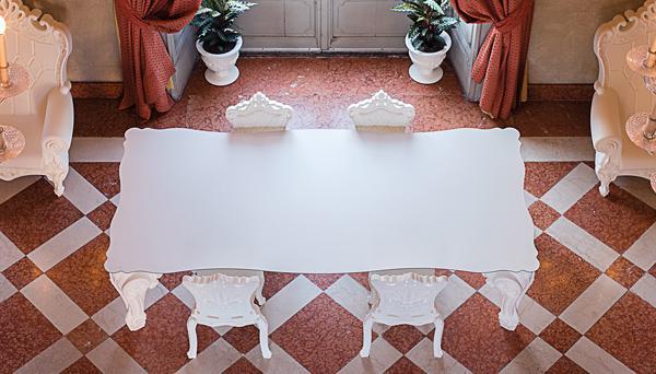 Slide Tisch SIR OF LOVE für Indoor + Outdoor | Tische | brandamba.com