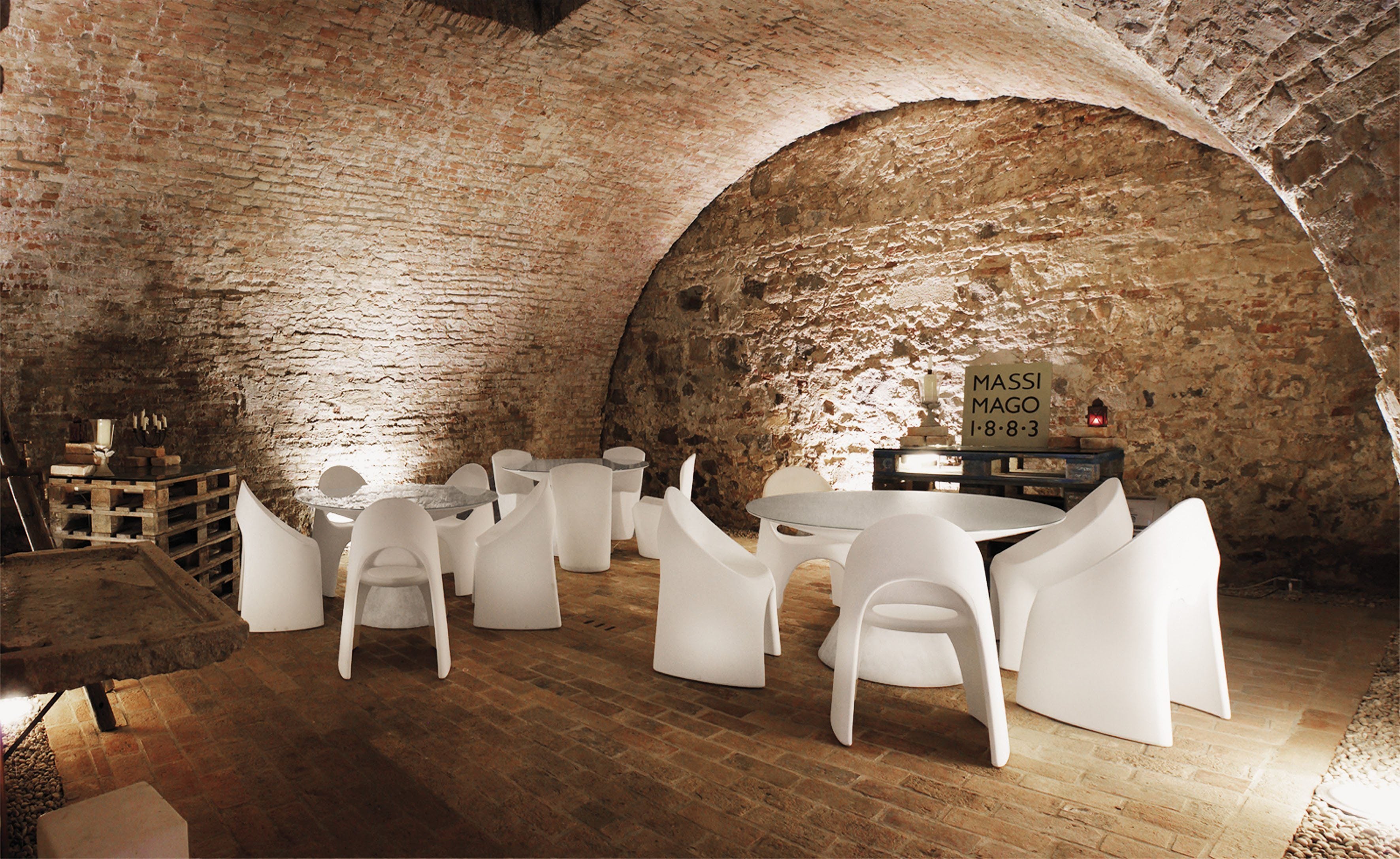 2er Set Stapelbarer Stuhl Amélie für Indoor + Outdoor | Sitzmöbel | brandamba.com