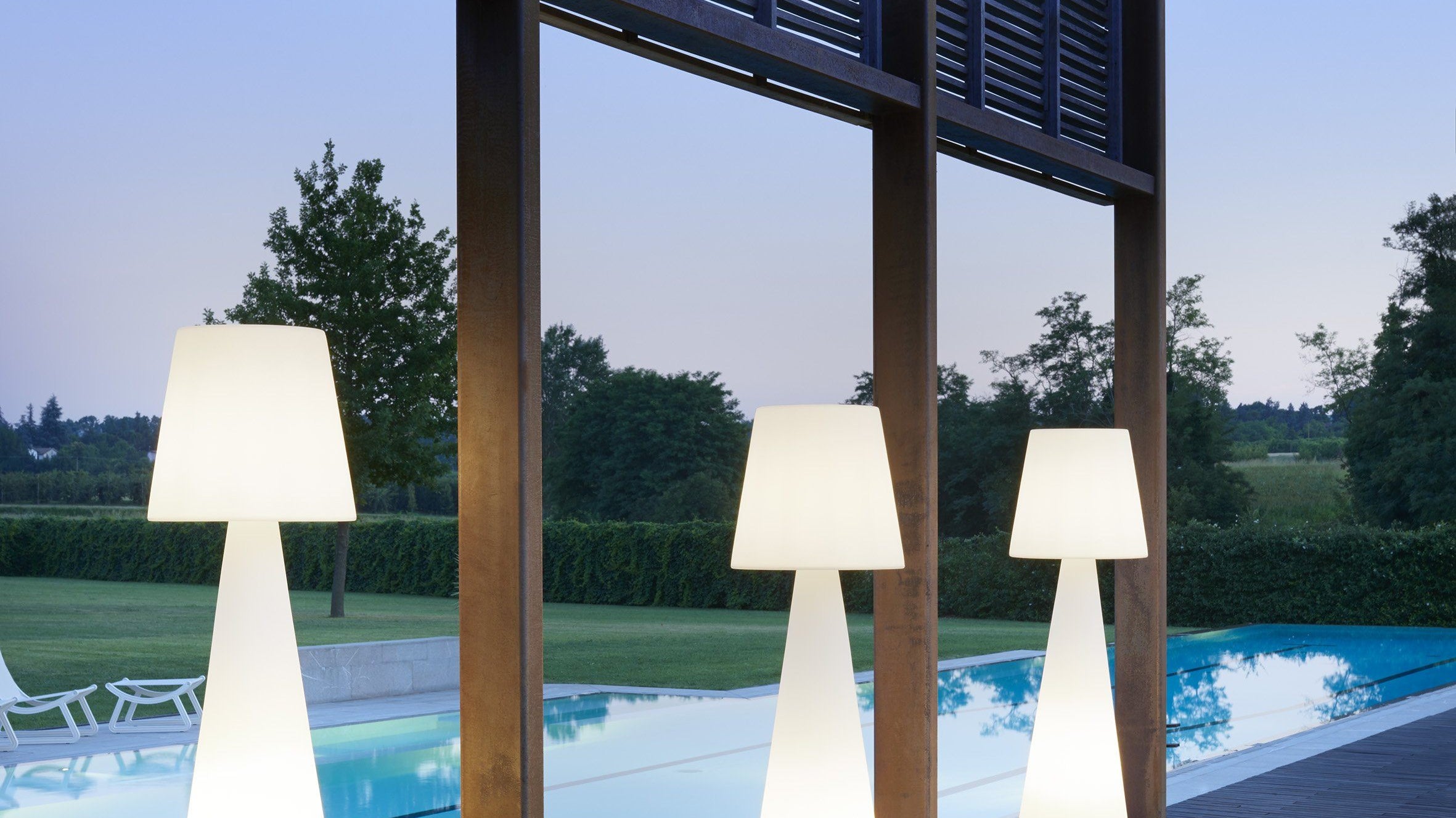 Stehleuchte PIVOT von Slide Studio | Produktpräsentation | brandamba.com