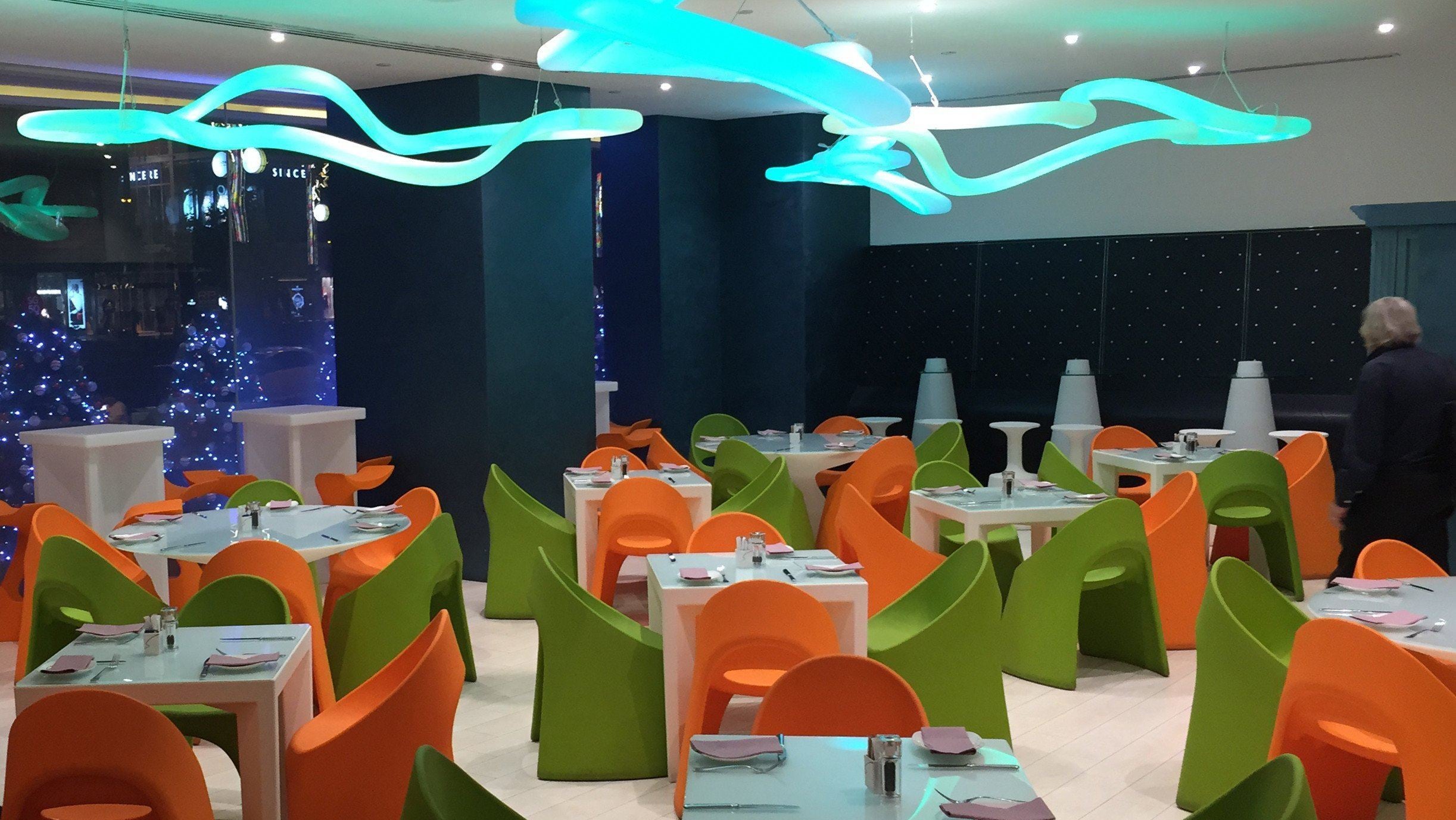 Tisch, Bistrotisch, Präesentationstisch GINO von Slide Studio | brandamba.com