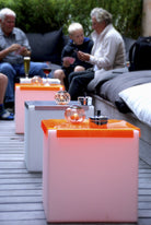 2er Set Beleuchtbare Präsentationswürfel, Tisch Silde KUBO INOX für Indoor + Outdoor | Tische | brandamba.com