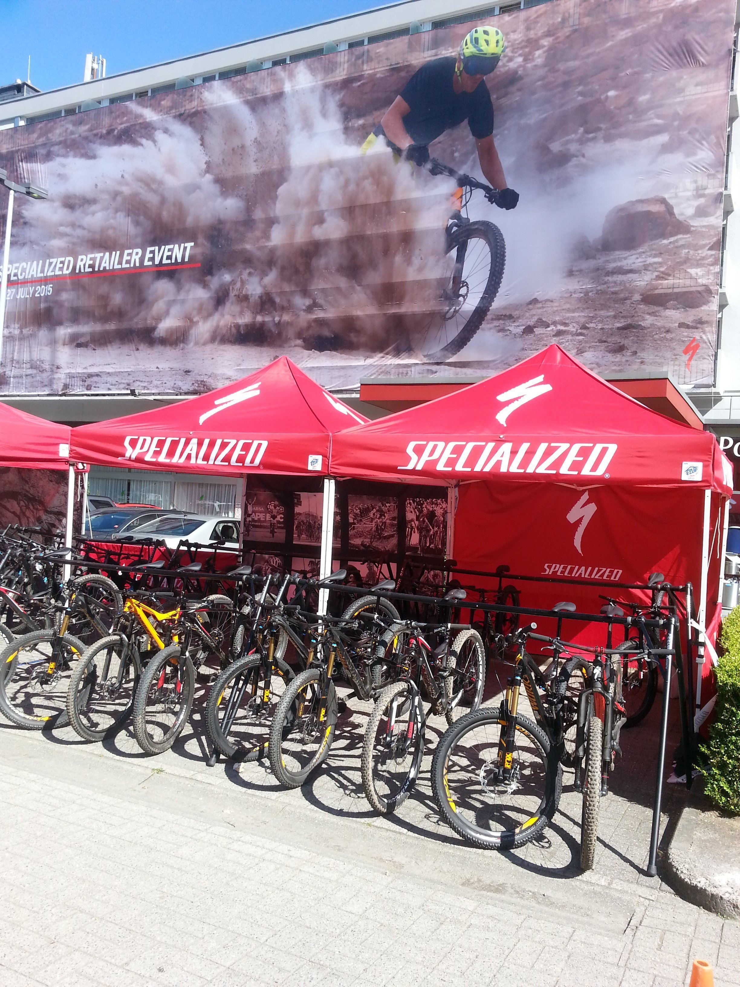 Faltzelt / Eventzelt E-Z UP Eclipse 3 x 6m - inkl. 4c Dach Bedruckung | Faltzelt | brandamba.com