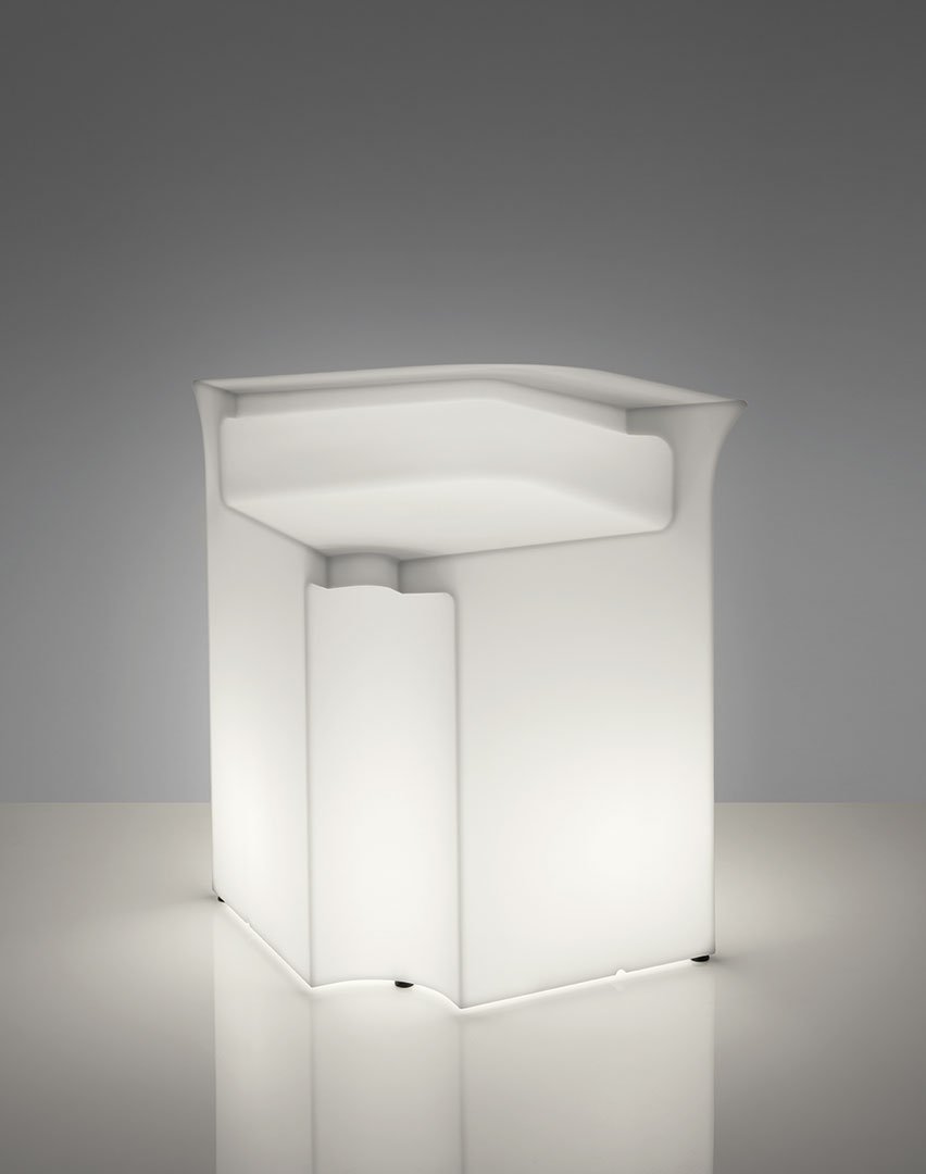 Slide BREAK LINE Leuchttheken-Set | 1x BREAK LINE + 2x BREAK CORNER | LED Theke | brandamba.com